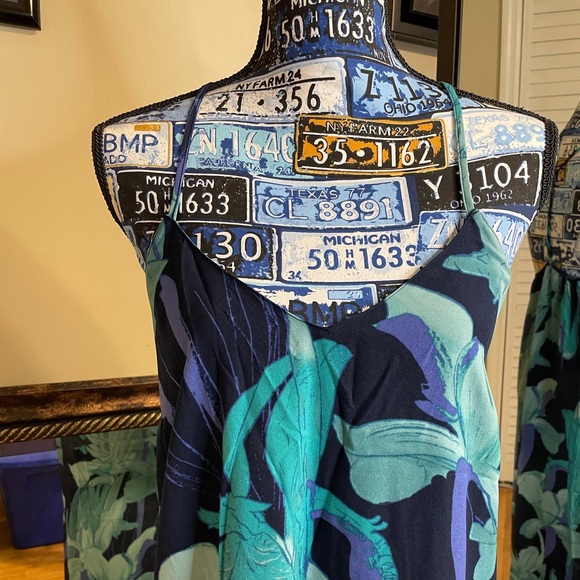 ❌Super Soft Long Blue Floral Loft Dress - Picture 2 of 5